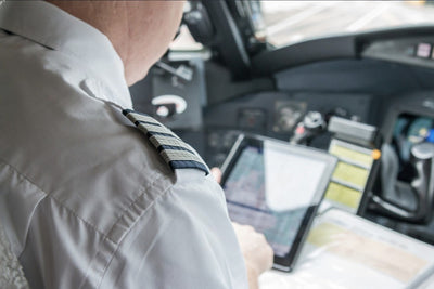 Was ist EFB (Electronic Flight Bag) Technologie und warum ist sie wichtig?